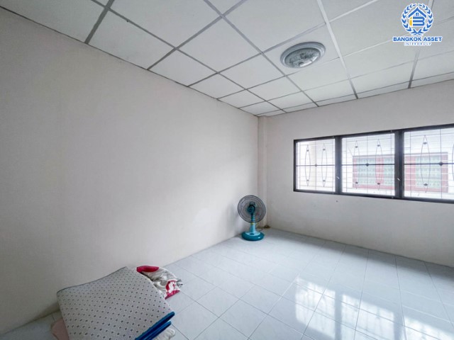 *****ทาวน์เฮ้าส์มือสองย่านกรุงเทพมหานคร ม.บ้านงาม พระยาสุเรนทร์ 30 หลังมุม! บนเนื้อที่ 17 ตร.ว. ฟังก์ชัน 2 ห้องนอน 2 ห้องน้ำ 1 ที่จอดรถ โครงการอยู่ในแหล่งชุมชนสะดวก หาของกินง่าย เดินทางง่าย รายล้อมด้วยสิ่งอำนวยความสะดวก ใกล้แฟชั่นไอส์แลนด์ จองเลย!